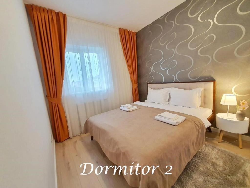 Elias Central Apartment - 2 Bedrooms & Free Parking Nagyvárad Kültér fotó