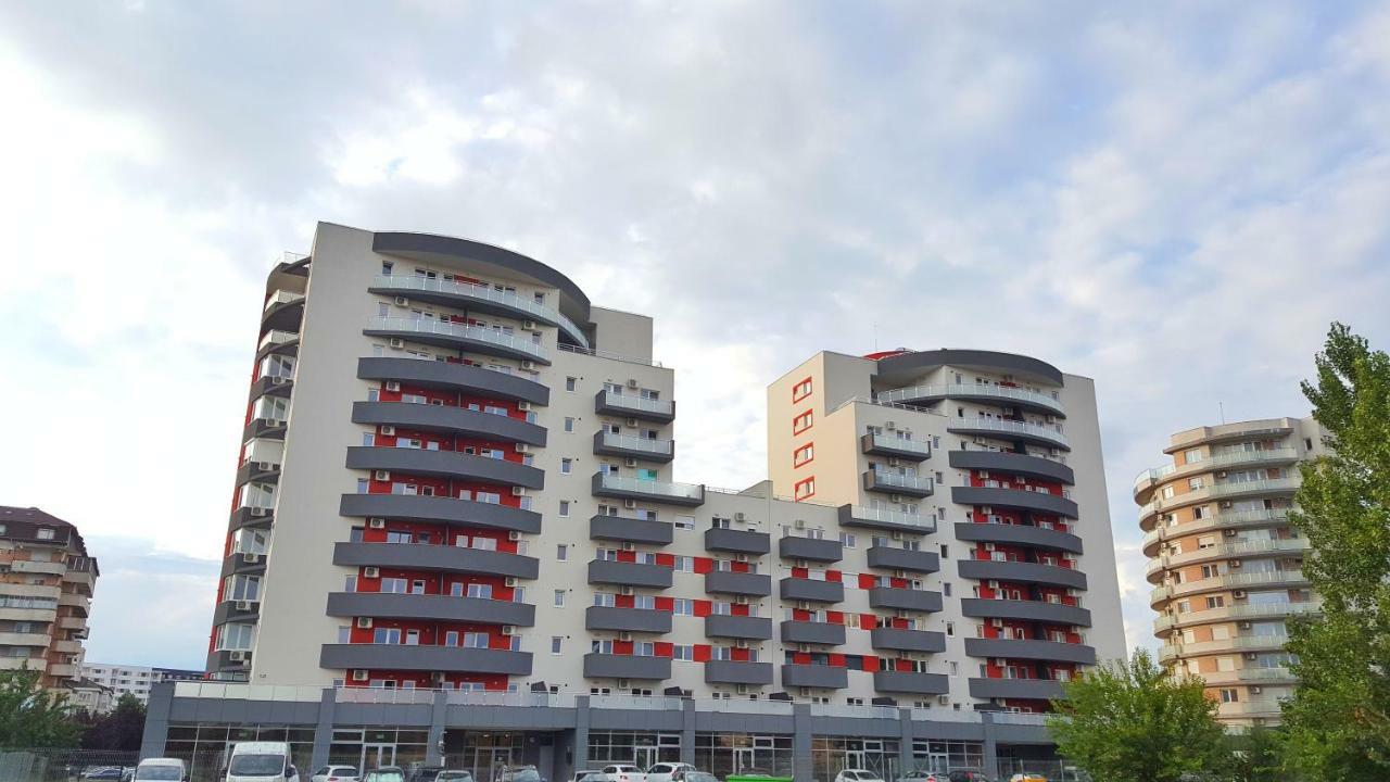 Elias Central Apartment - 2 Bedrooms & Free Parking Nagyvárad Kültér fotó